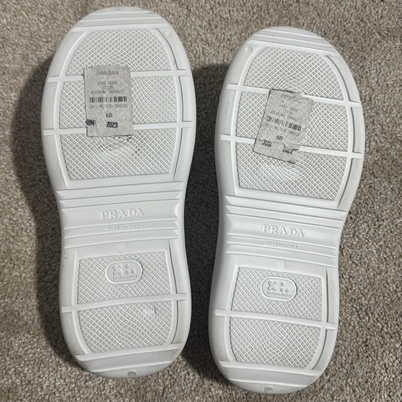 Prada - Mellow triangle logo mules - Picture 5 of 5